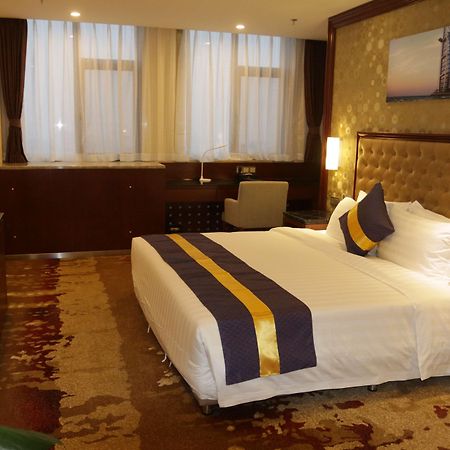 Best Western Hotel Yantai Exteriör bild