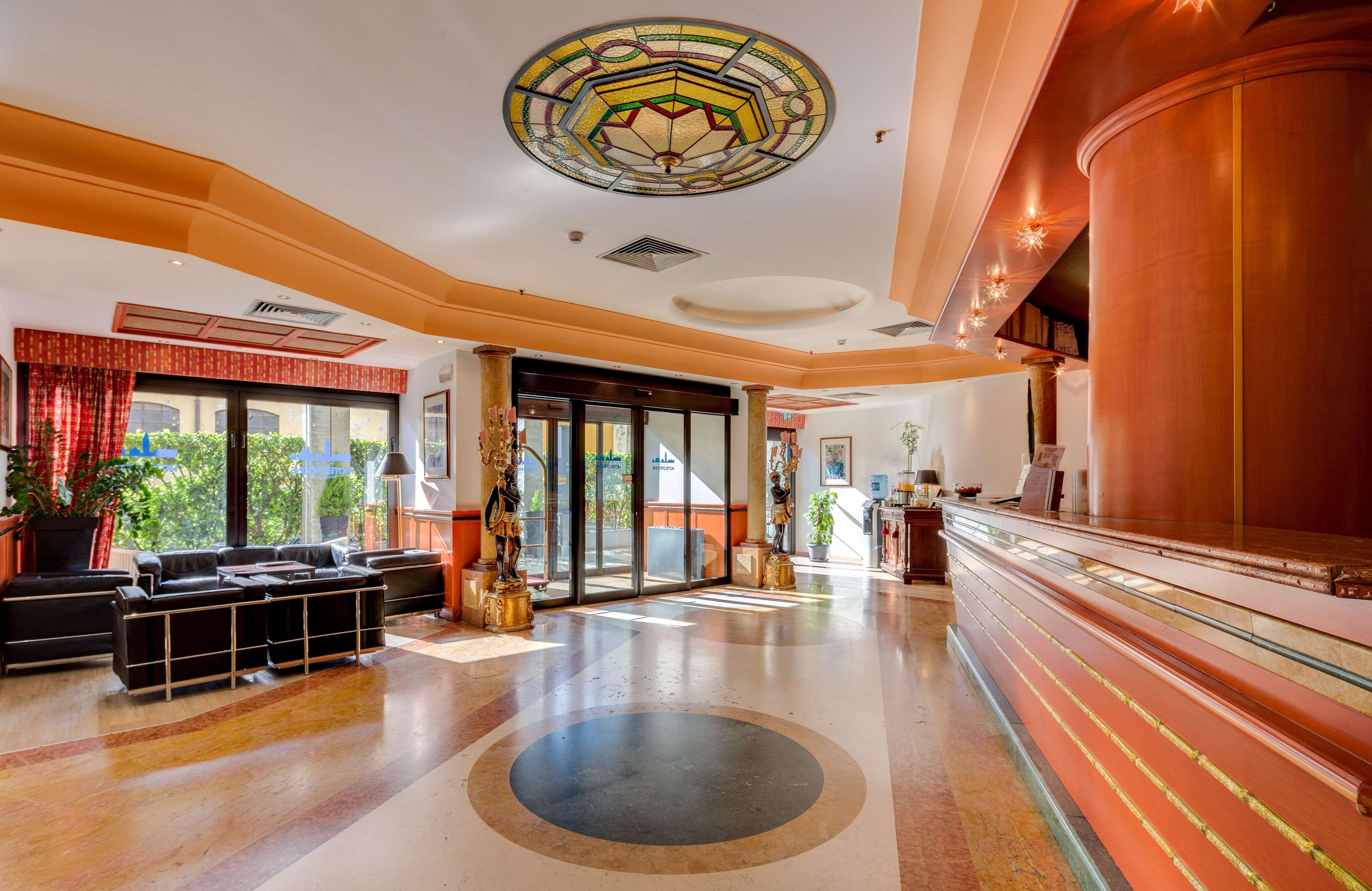 Best Western Hotel Yantai Exteriör bild