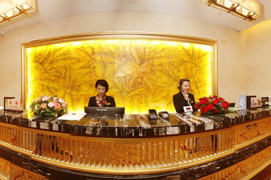Best Western Hotel Yantai Exteriör bild
