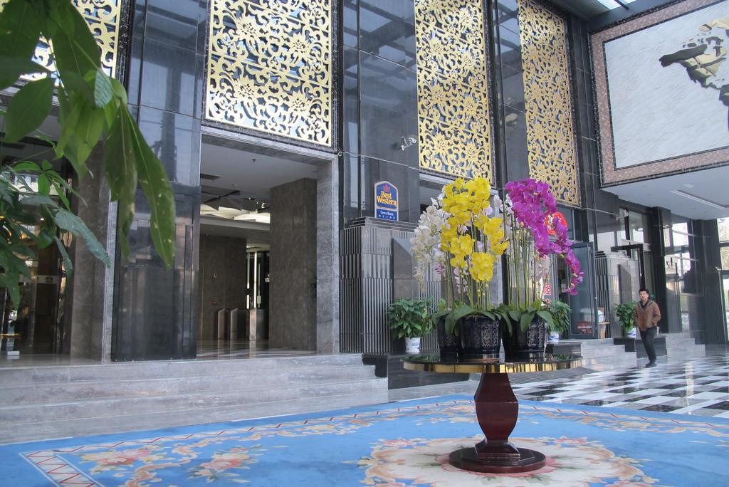 Best Western Hotel Yantai Exteriör bild